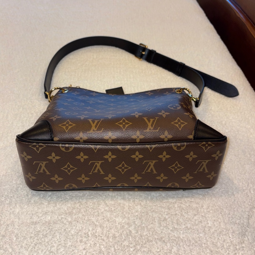 Louis Vuitton Odéon MM Bag - Picture 8 of 11